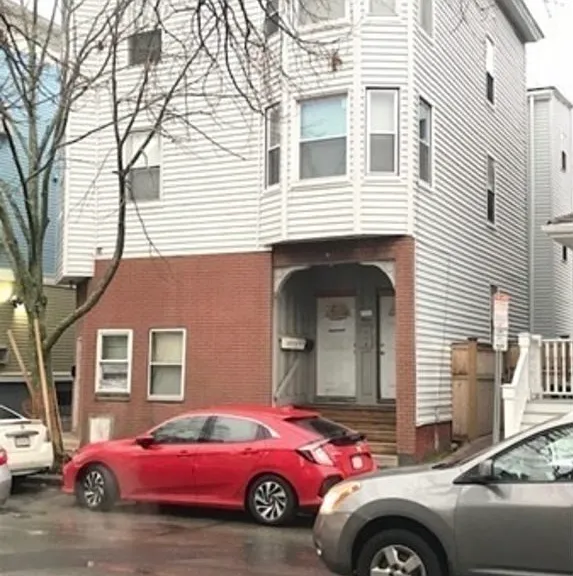 220 Pearl St #3 — Photo 9