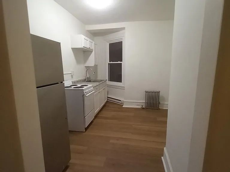 919 Swede St — Photo 2