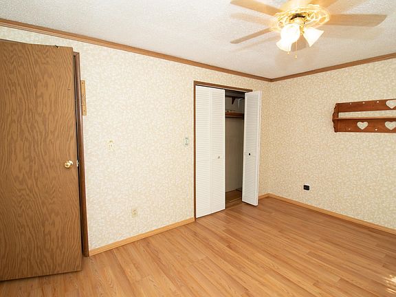 5th image of 11 N Dewberry Lane