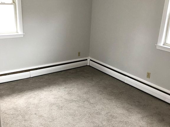 5th image of 585 Sea St APT 6