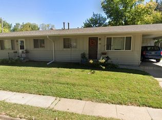 228 Lee St, Iowa City, IA 52246