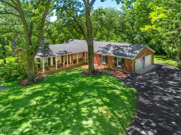612 Onondaga Dr, Barrington, IL 60010