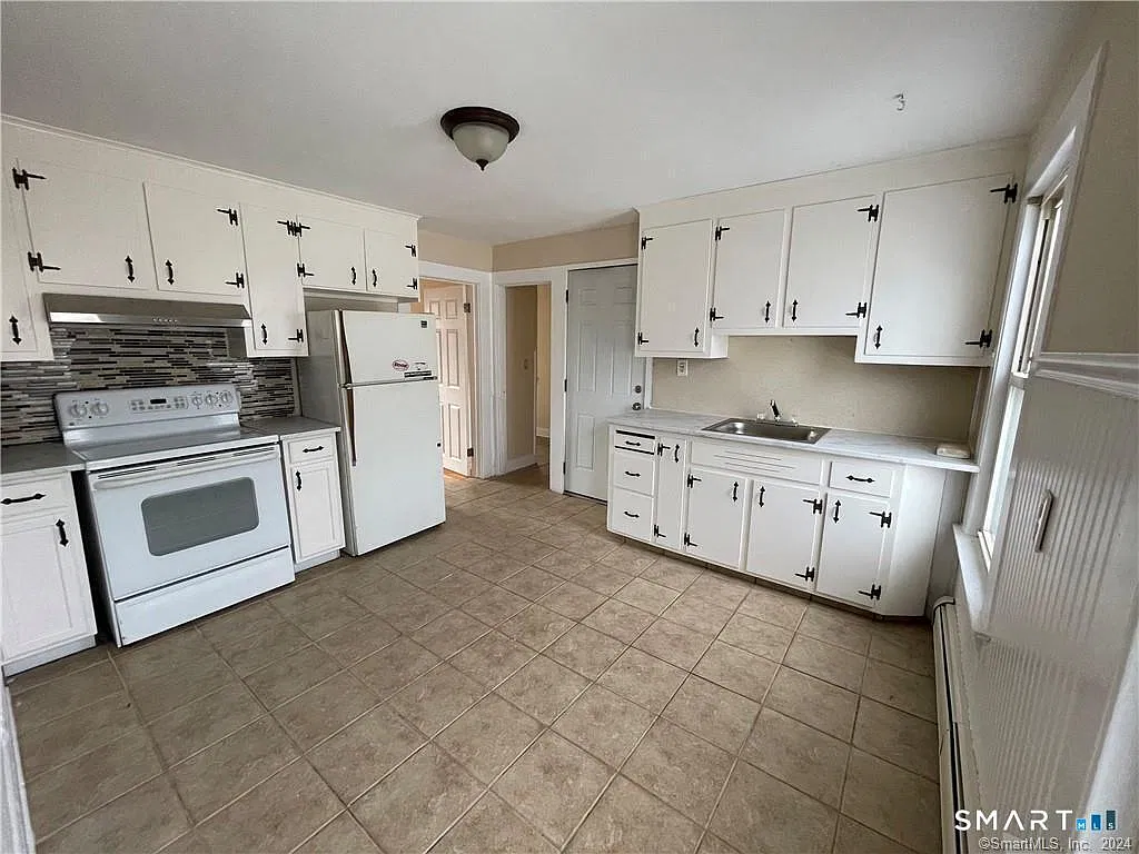 2 bed, 1.0 bath, 1019 sqft, $1,450 — Photo 1