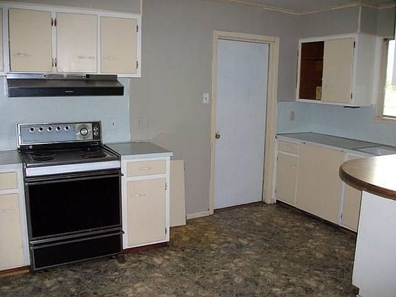 2nd image of 2609 Saba Ln