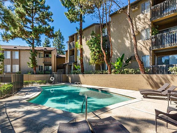 7491 Collins Ave La Mesa CA-Elan Mesa Lofts Swimming Pool