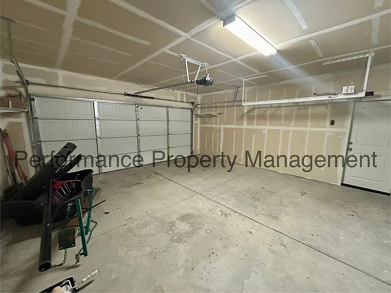 2505 Mercedes Dr — Photo 15