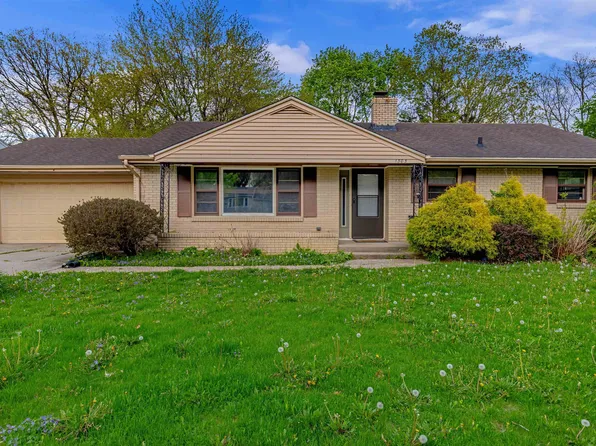 1303 Roncevalles Ave, Rockford, IL 61107
