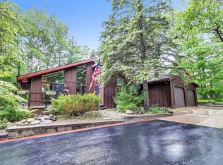 1036 Rogues Way, Green Bay, WI 54313