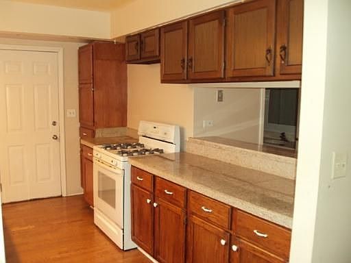 4th image of 1080 Norwood Ln