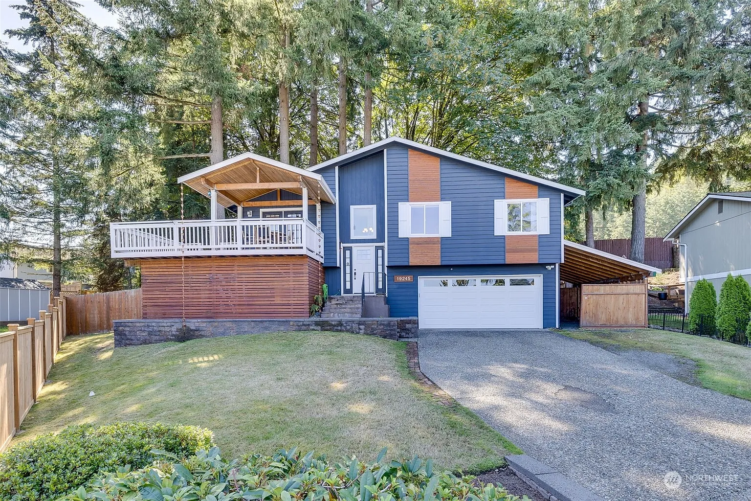 19245 SE 49th Street photo 1