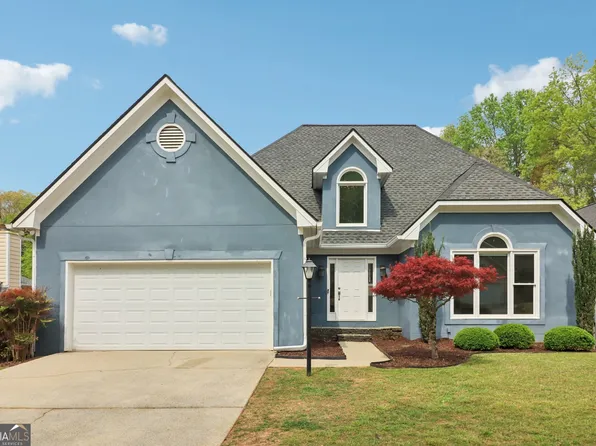 145 Glen Holly Dr, Roswell, GA 30076