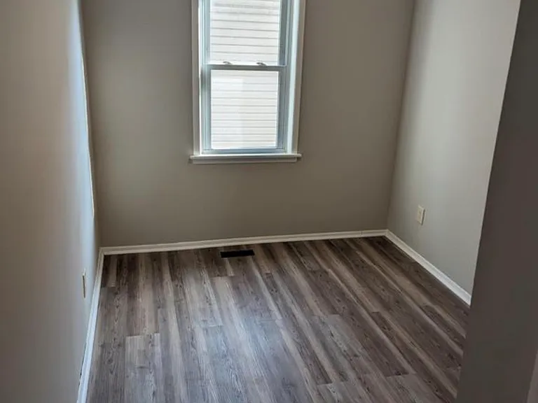 74 Northbound Gratiot Ave #1/2 — Photo 18