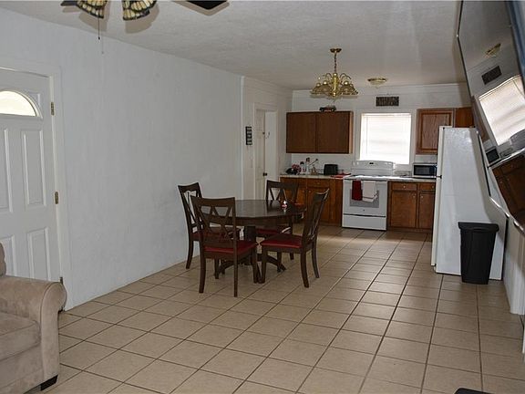 4th image of 7819 Empire Ave