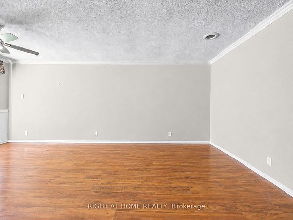 5th image of 44 Westbourne Ave