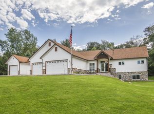 739 Nicholas Dr, Hudson, WI 54016