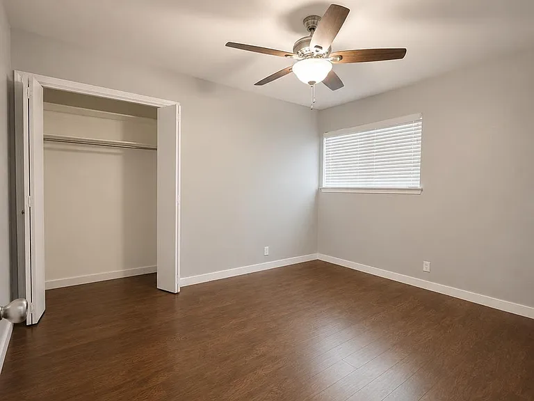 305 Starbright Dr — Photo 18