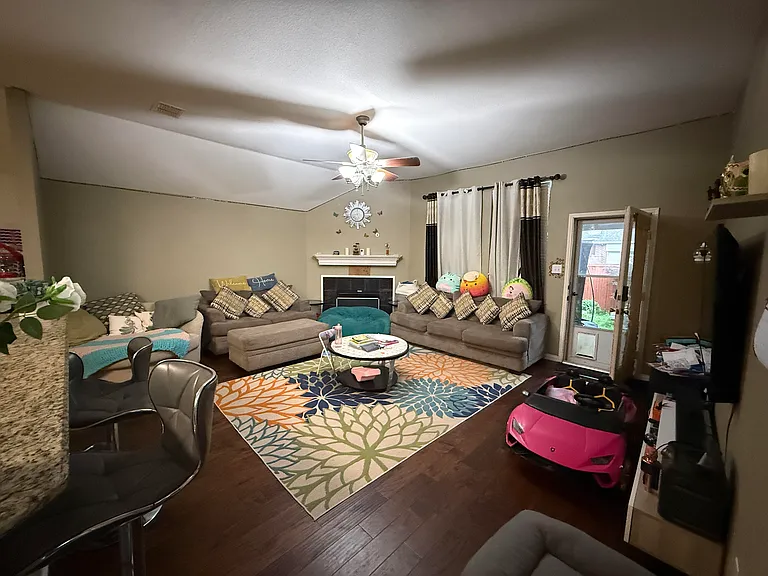 1619 Mineral Springs Dr — Photo 7