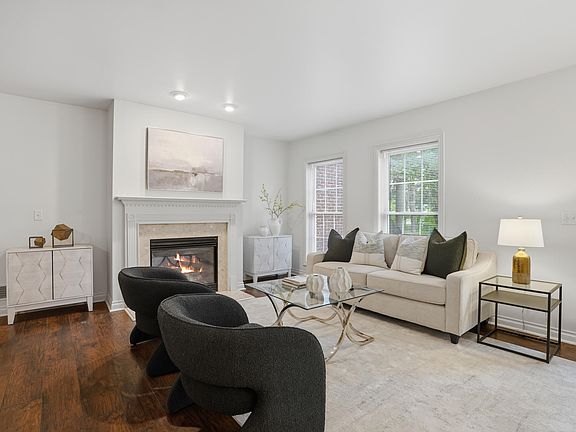 4th image of 5796 Hampshire Ln