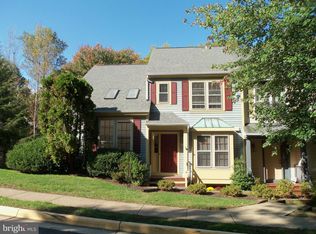 8218 Maple Ridge Ave, Springfield, VA 22153