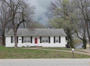 407 E Hale Lake Rd, Warrensburg, MO 64093