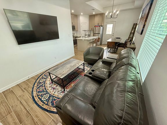 4th image of 3309 Wolf Creek Ave #1