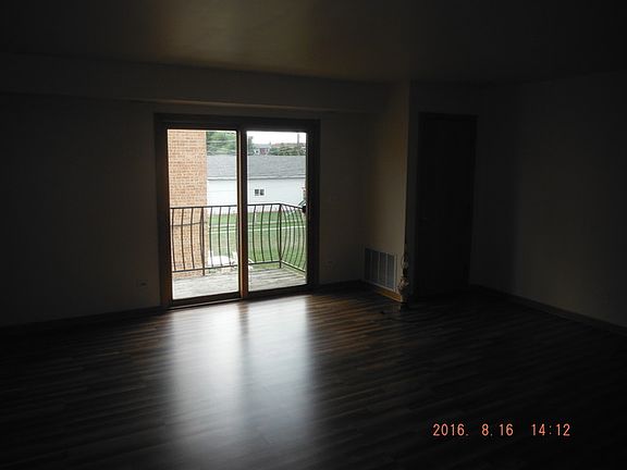 5th image of 2238 N Harlem Ave APT 2W