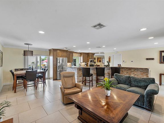 5th image of 1419 NE 53rd Street