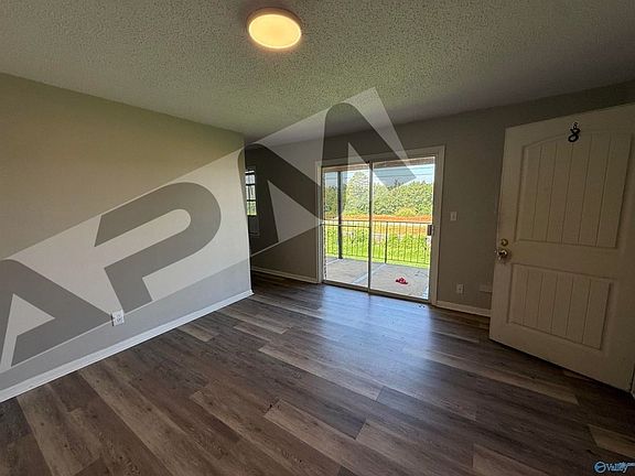 4th image of 206 Cloverleaf Dr #6