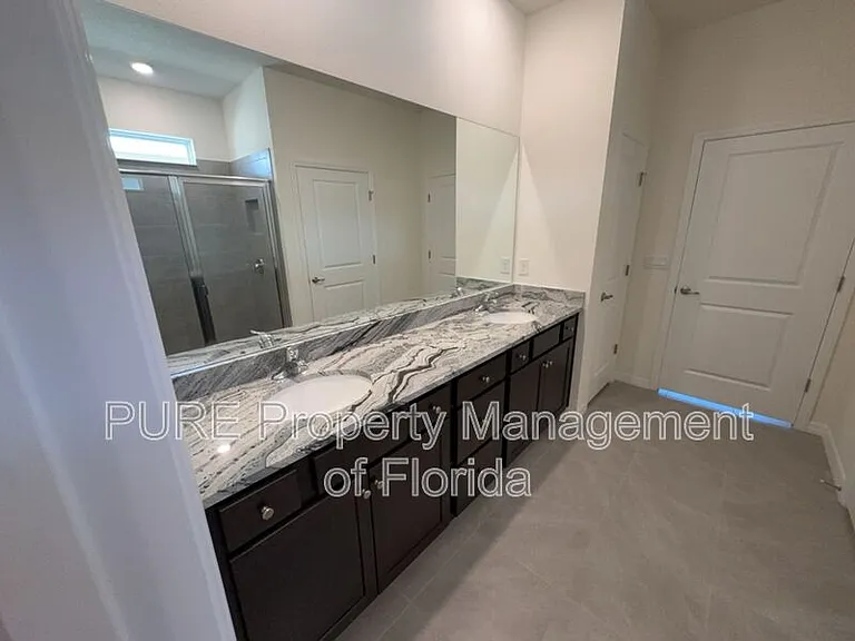 4122 NW 48th Terrace Rd — Photo 36