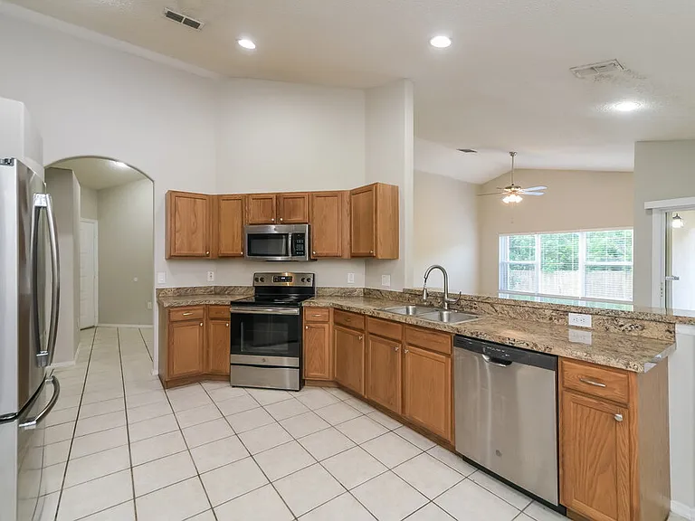1802 Meadow Pond Way — Photo 8