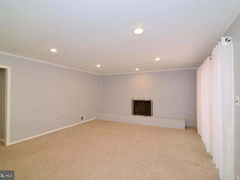 1317 Forestwood Dr — Photo 26