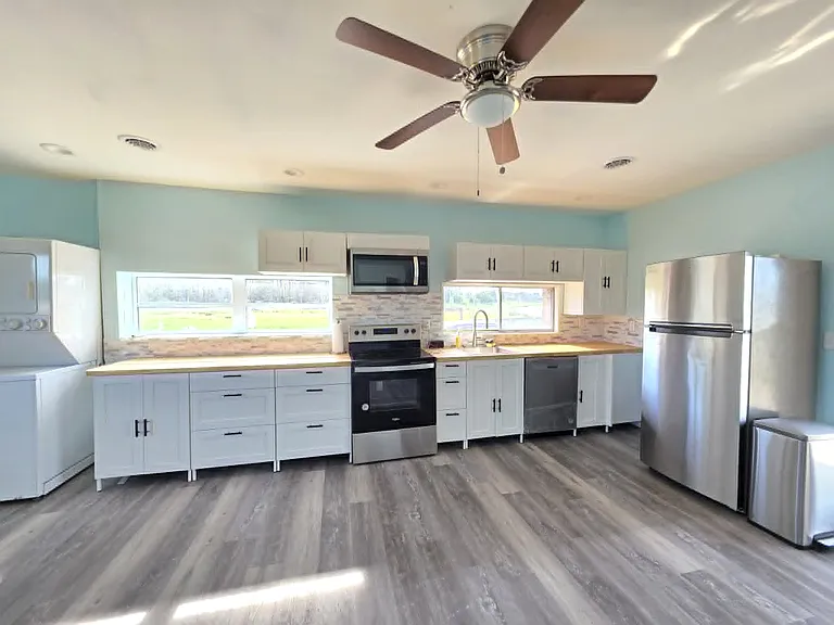 22931 Steele Dr — Photo 5