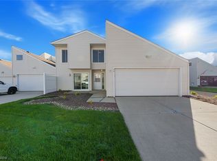 79 Castle Ct, Brunswick, OH 44212