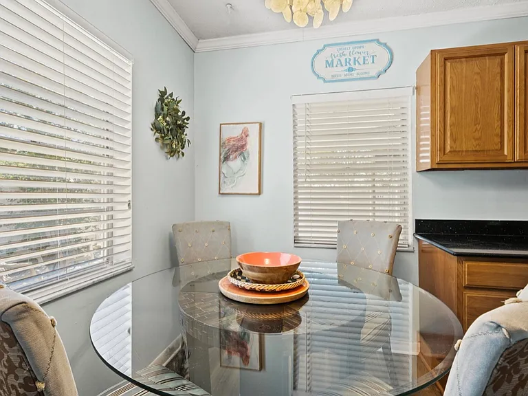 1539 Santa Anna Dr — Photo 2