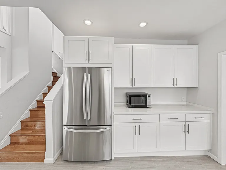 926 Cerrito St — Photo 4