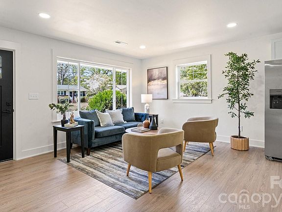 4th image of 4817 Ridgeley Dr