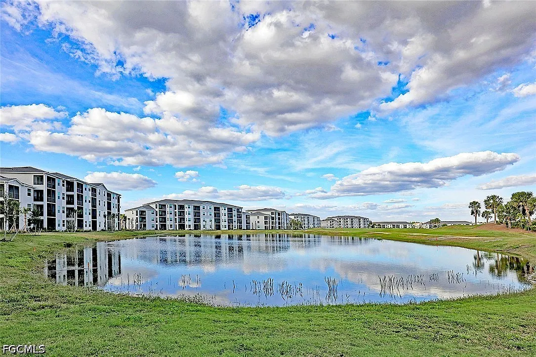 2 bed, 2.0 bath, 1154 sqft, $1,629 — Photo 1