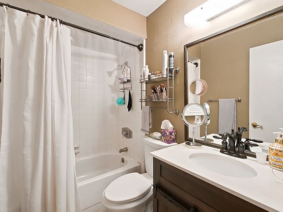 4th image of 2337 Inagua Way
