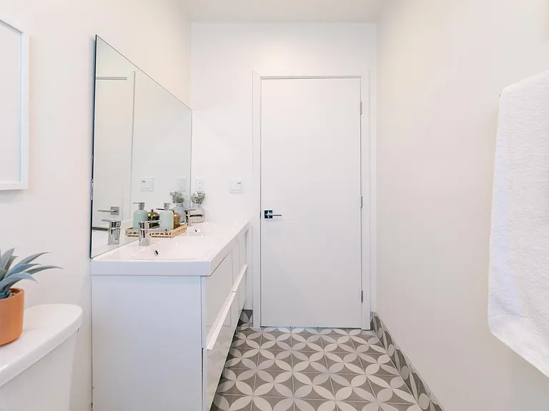 221 N Catalina St #9 — Photo 6