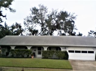 1975 Menger Cir, South Daytona, FL 32119