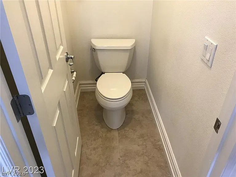 9746 Kampsville Ave — Photo 28