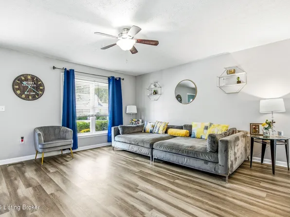 4811 Greenvale Cir, Louisville, KY 40272