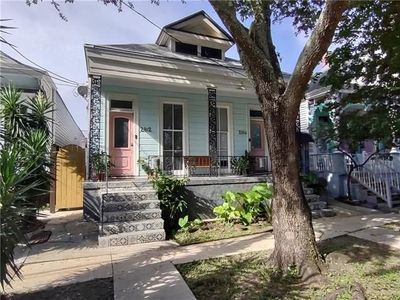 2812 Banks St, New Orleans, LA, 70119