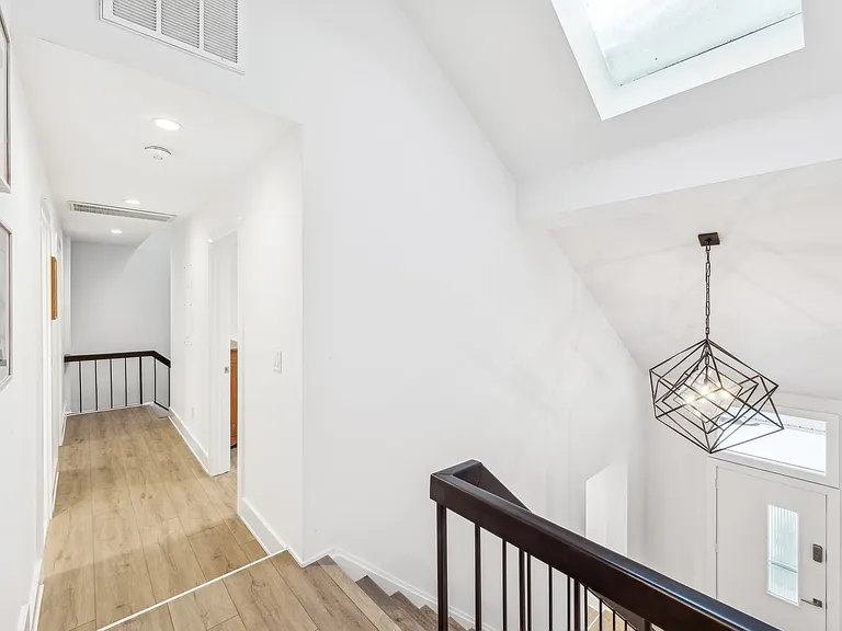 50 Hubbard Ln #64 — Photo 30