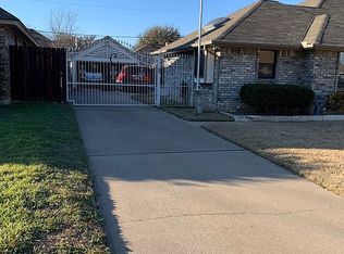 137 NE Brushy Mound Rd, Burleson, TX 76028
