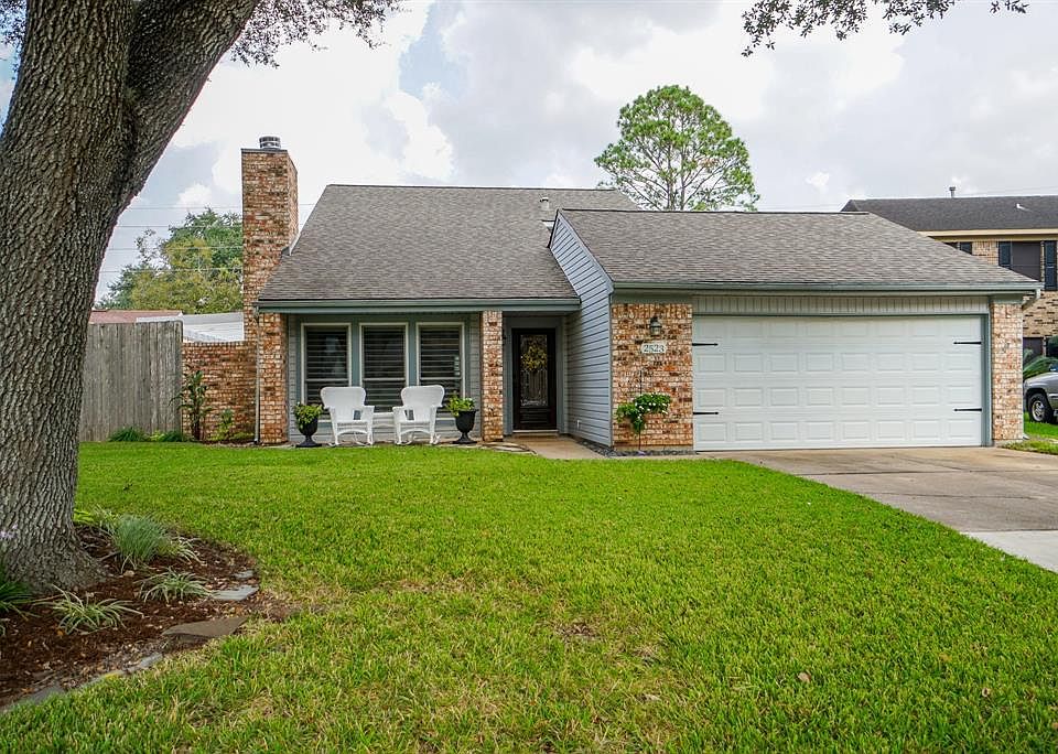 1st image of 2523 Country Place Dr