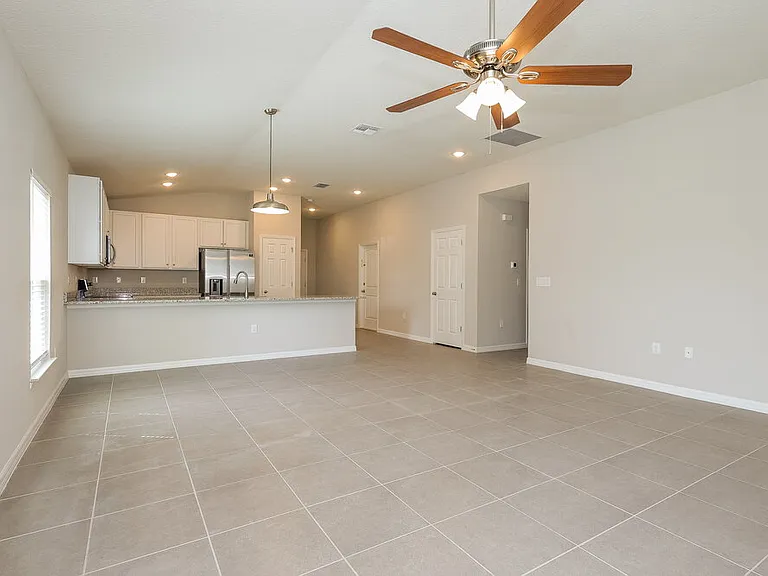 1660 Redfin Dr — Photo 5