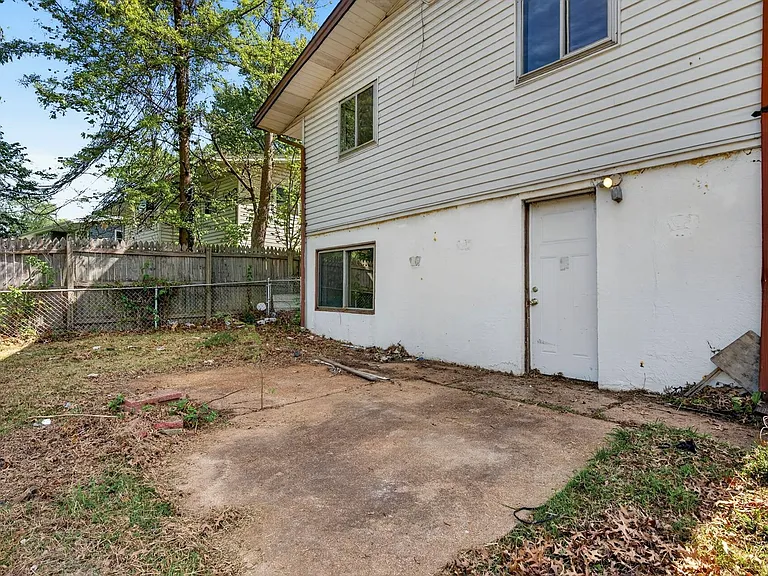 723 Shepley Dr #4 — Photo 8
