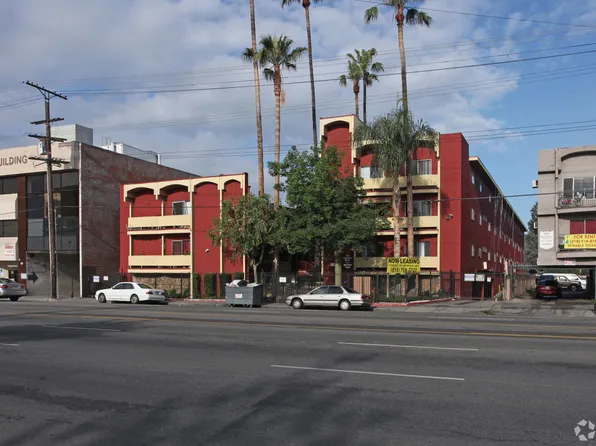 6832 Sepulveda Blvd #113, Van Nuys, CA 91405