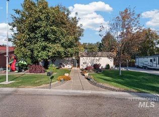 1810 Primrose Dr, Nampa, ID 83686